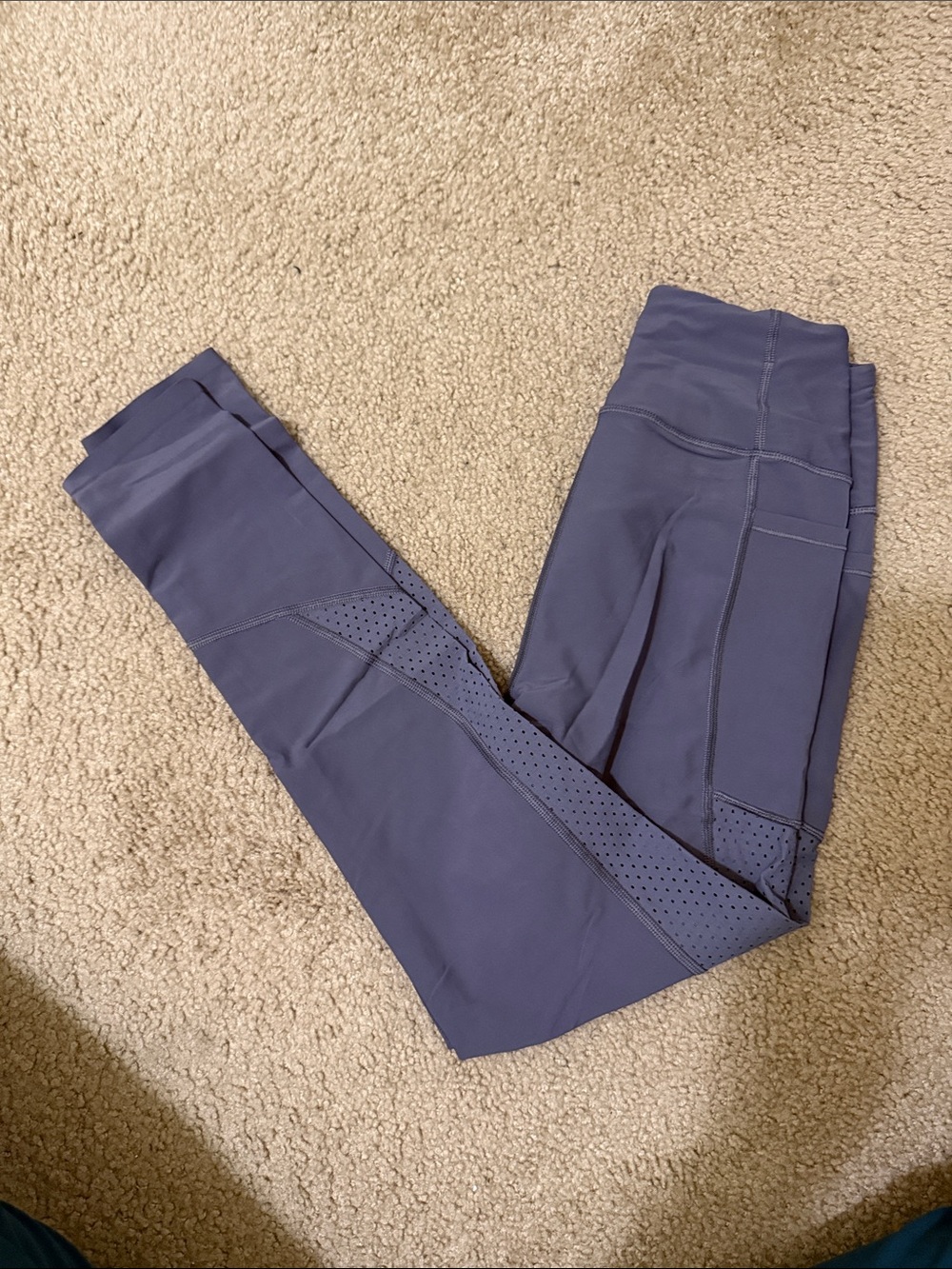 Women’s Athletic Leggings in Grey